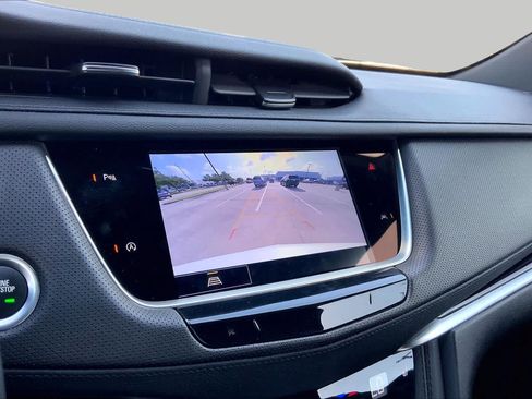 Certified 2024 Cadillac XT6 Luxury FWD image 29
