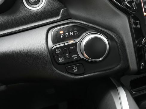 Used 2021 RAM 1500 Big Horn AWD/4WD image 17