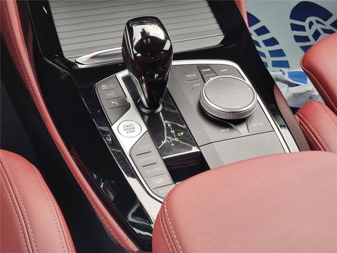 Certified 2024 BMW X4 M40i w/ Premium Package image 21