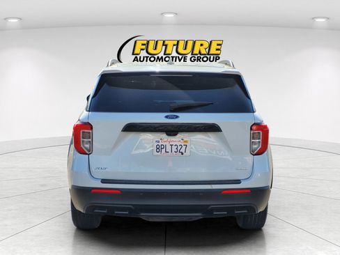 Used 2020 Ford Explorer XLT image 6