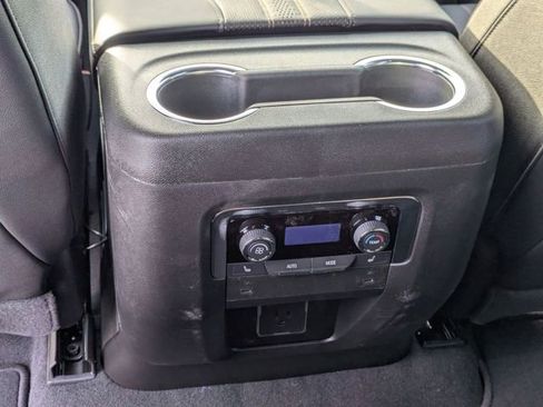 New 2025 Chevrolet Suburban High Country image 33