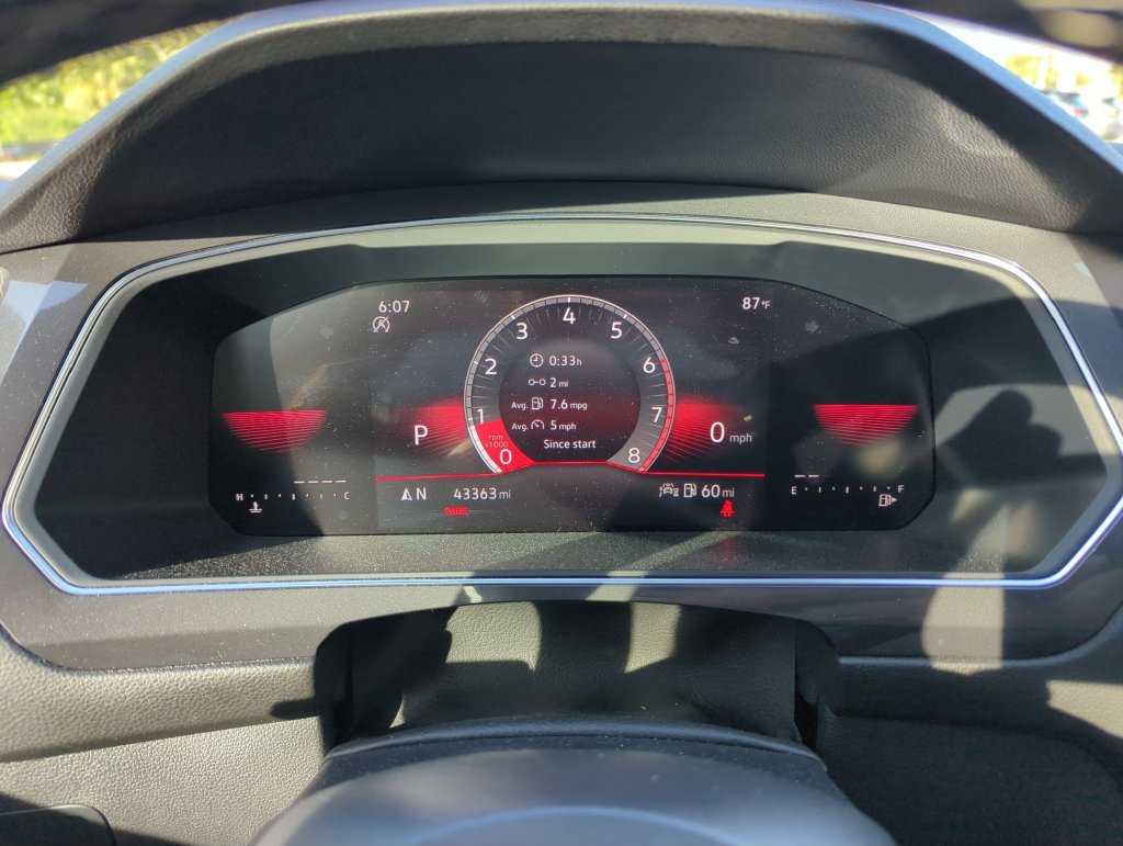 Certified 2023 Volkswagen Tiguan SE R-Line FWD image 40