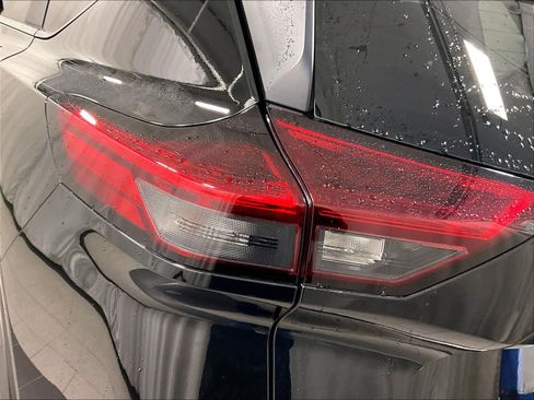 Certified 2023 Nissan Rogue SV w/ SV Premium Package image 34