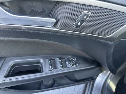 Used 2020 Ford Fusion SE image 14