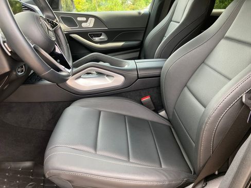 Used 2025 Mercedes-Benz GLE 350 4MATIC image 32