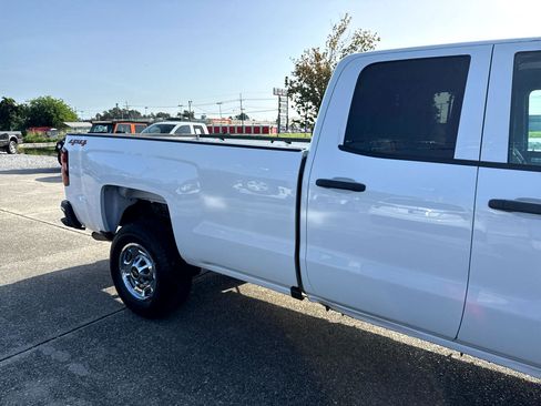 Used 2019 Chevrolet Silverado 2500 W/T w/ WT Convenience Package image 9