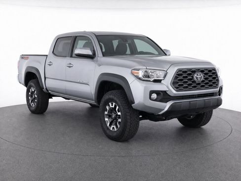 Certified 2021 Toyota Tacoma TRD Off-Road AWD/4WD image 2
