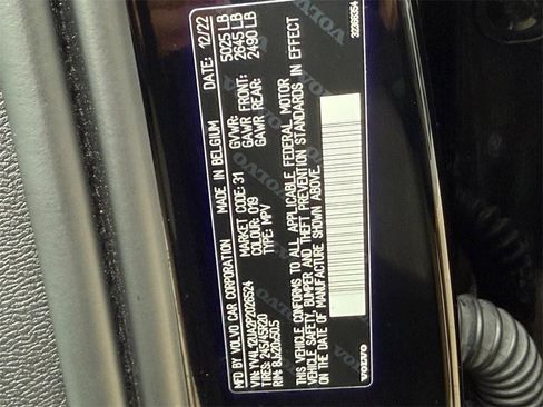 Used 2023 Volvo XC40 B5 Ultimate w/ Climate Package image 23