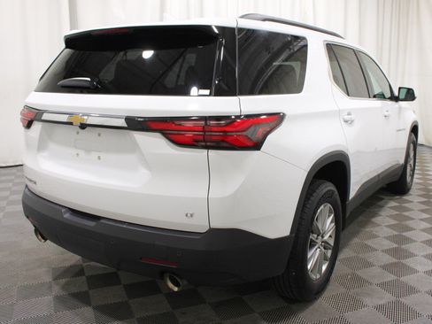 Used 2022 Chevrolet Traverse LT FWD image 31