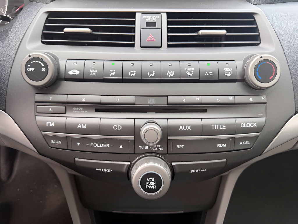 Used 2011 Honda Accord LX-P image 18