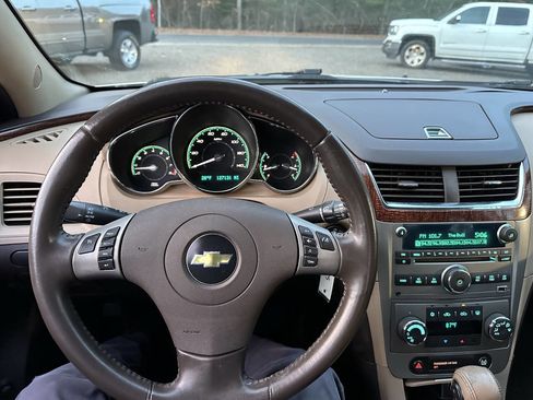 Used 2011 Chevrolet Malibu LTZ w/ HFV6 Engine Package image 6