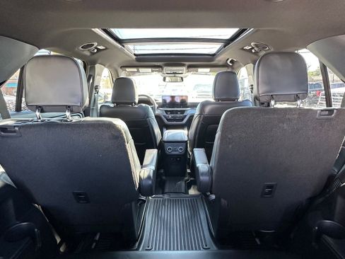 Used 2025 Ford Explorer ST AWD/4WD image 16
