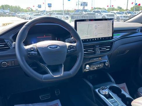 Certified 2023 Ford Escape ST-Line w/ Tech Pack #1 AWD/4WD image 10