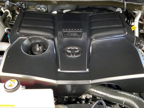 Used 2023 Toyota Tundra SR5 AWD/4WD image 32