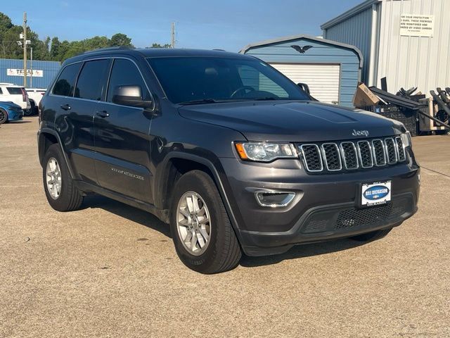 Used 2019 Jeep Grand Cherokee Laredo RWD image 1