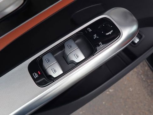 New 2025 Mercedes-Benz GLC 43 AMG 4MATIC image 19