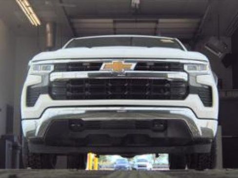 Used 2024 Chevrolet Silverado 1500 LT w/ Z71 Off-Road Package AWD/4WD image 6