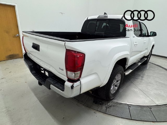 Used 2017 Toyota Tacoma SR5 w/ Tow Package RWD image 38