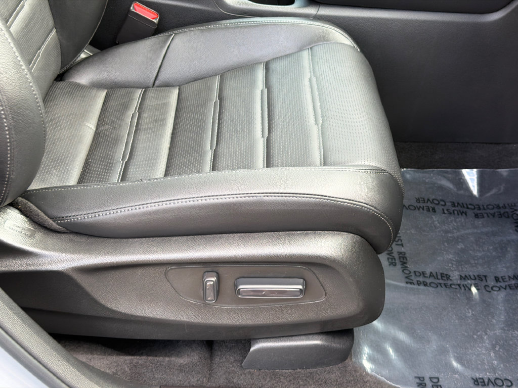 Used 2025 Honda CR-V EX-L image 12