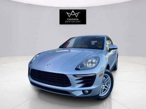 Used 2017 Porsche Macan AWD/4WD image 1