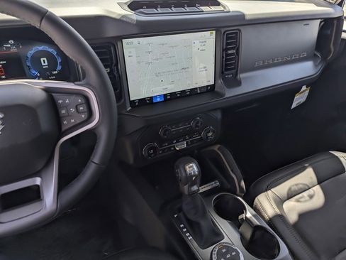 New 2026 Ford Bronco Badlands AWD/4WD image 10
