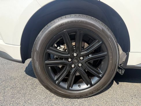 Used 2021 Ford Edge ST-Line AWD/4WD image 12