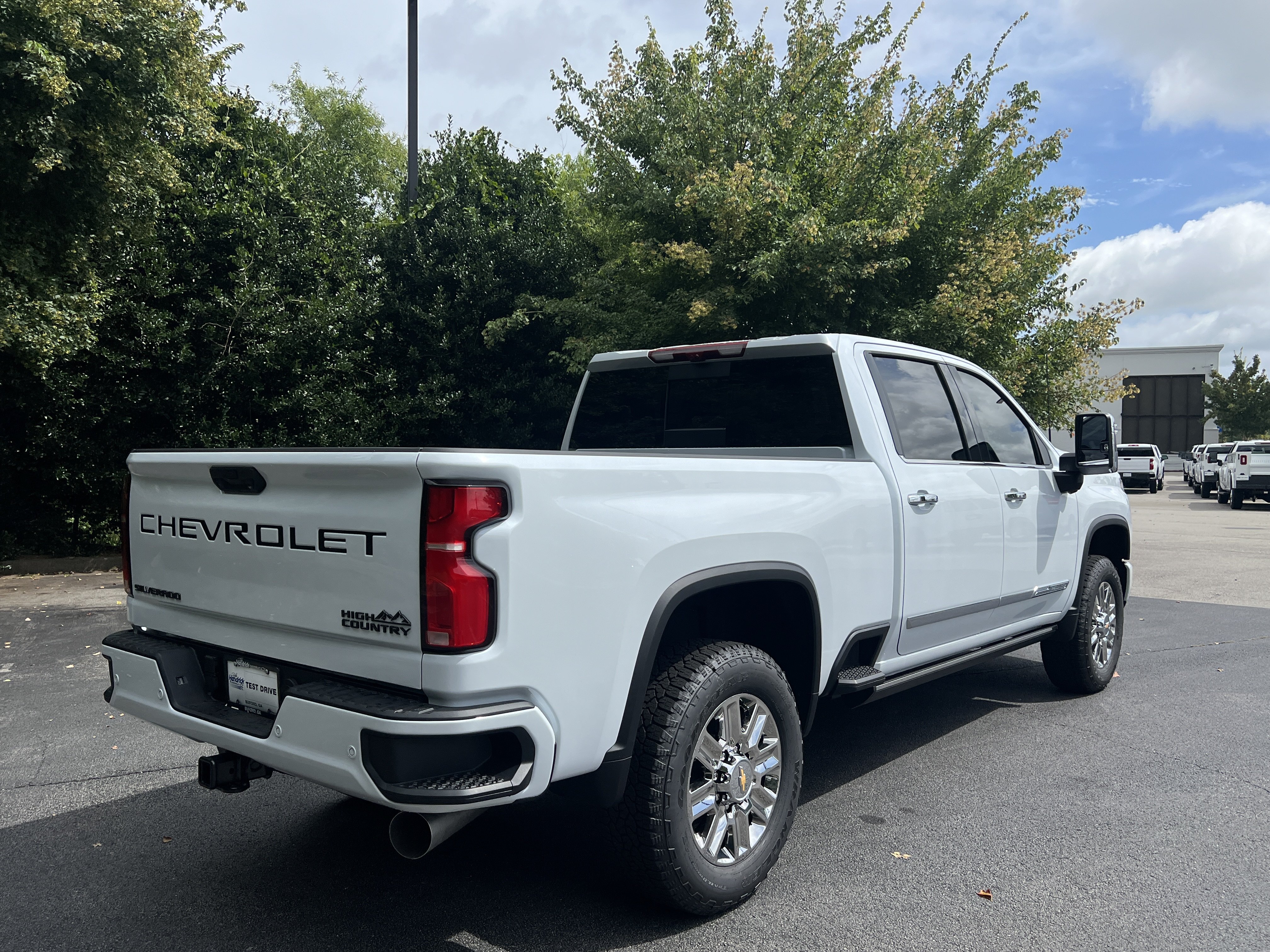 New 2026 Chevrolet Silverado 2500 High Country w/ High Country Premium Package AWD/4WD image 9