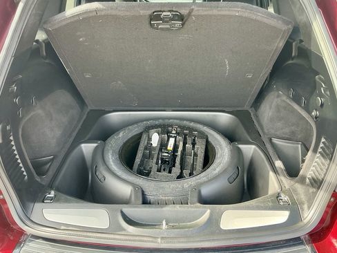 Used 2018 Jeep Grand Cherokee Limited image 18