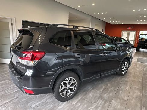 Used 2019 Subaru Forester Premium w/ Popular Package #1 AWD/4WD image 38