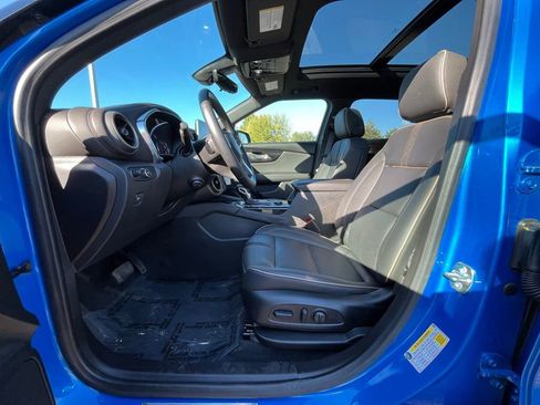 Certified 2025 Chevrolet Blazer Premier w/ Driver Confidence II Package image 11