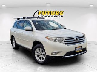 Used 2013 Toyota Highlander Plus video 1