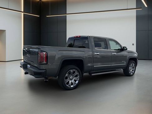 Used 2017 GMC Sierra 1500 Denali w/ Denali Ultimate Package AWD/4WD image 5