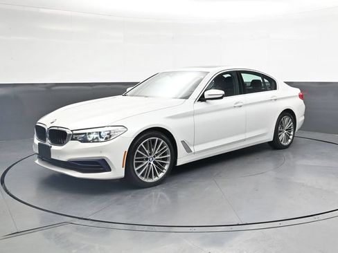 Used 2020 BMW 530i xDrive w/ Premium Package AWD/4WD image 9