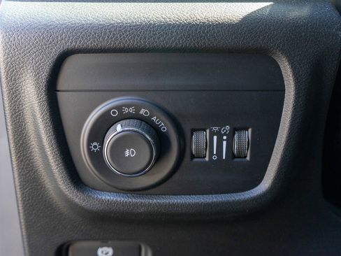 Used 2023 Jeep Grand Cherokee L Limited w/ Luxury Tech Group II AWD/4WD image 16