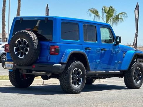 Used 2024 Jeep Wrangler Unlimited Rubicon 4xe AWD/4WD image 7