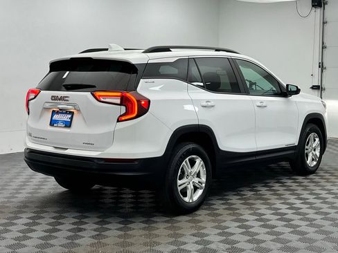 Used 2022 GMC Terrain SLE w/ Driver Convenience Package AWD/4WD image 8