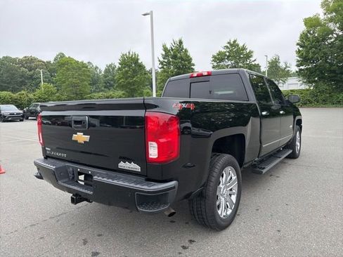 Used 2018 Chevrolet Silverado 1500 High Country AWD/4WD image 5