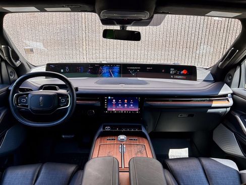 Certified 2025 Lincoln Navigator Black Label AWD/4WD image 50