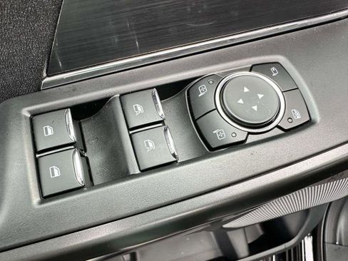 New 2025 Ford F150 Lariat w/ Equipment Group 501A Mid image 9