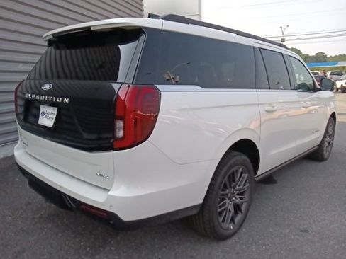 New 2027 Ford Expedition Max Platinum w/ Driver's Package AWD/4WD image 3