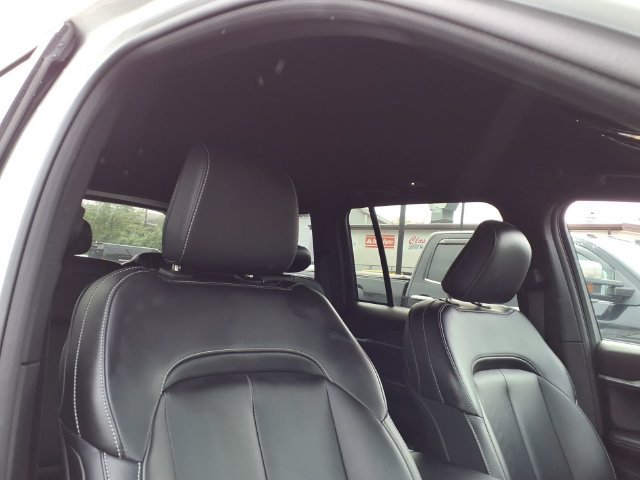 Used 2025 Jeep Grand Cherokee Limited AWD/4WD image 22