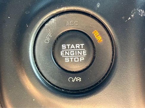 Certified 2022 Jeep Wrangler Unlimited Rubicon 4xe w/ Cold Weather Group image 19