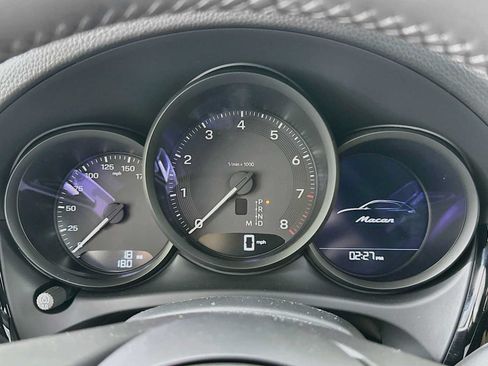 New 2026 Porsche Macan AWD/4WD image 15