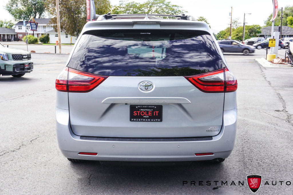 Used 2020 Toyota Sienna XLE w/ XLE Navigation Package FWD image 19