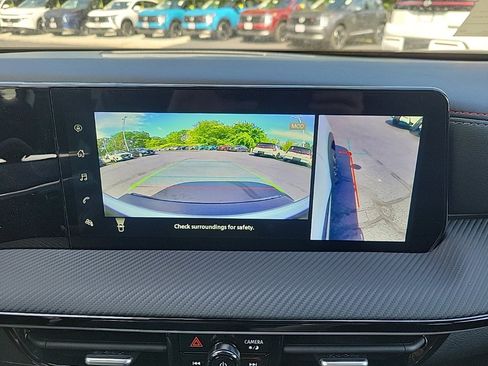 New 2025 Nissan Kicks SR w/ SR Premium Package image 17