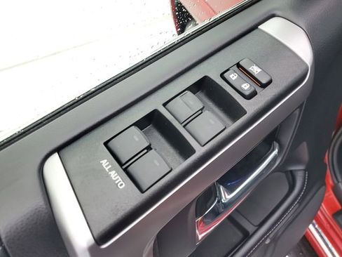 Used 2024 Toyota 4Runner Limited AWD/4WD image 21