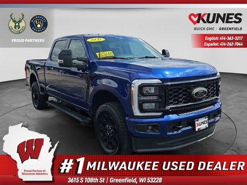Used 2026 Ford F250 Lariat w/ Black Appearance Package AWD/4WD image 1