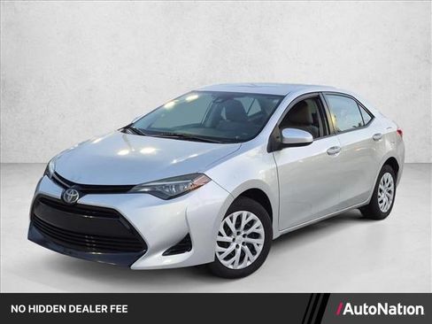 Used 2018 Toyota Corolla LE FWD image 1