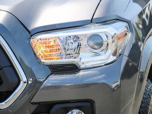 Used 2022 Toyota Tacoma SR5 image 7