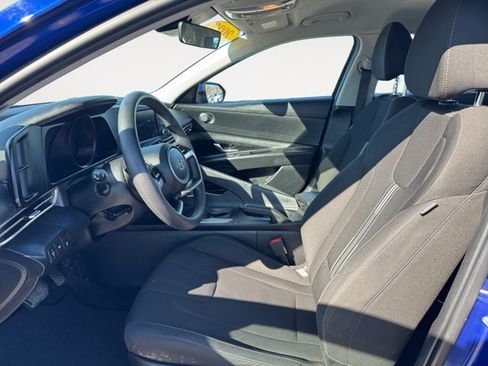 Certified 2023 Hyundai Elantra SEL image 11